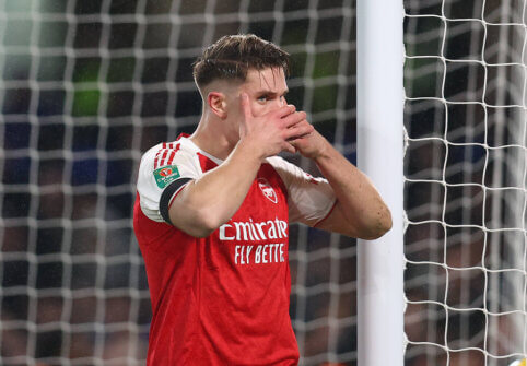 „Arsenal“ dėjo pirmą žingsnį link Lygos taurės finalo