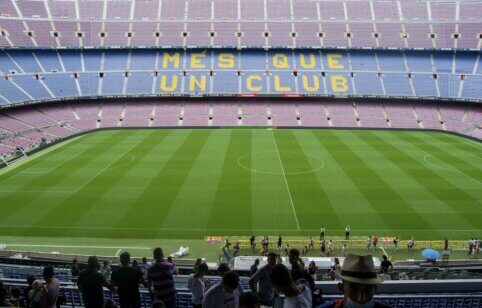 Štai kaip futbolo klubai uždirba pinigus