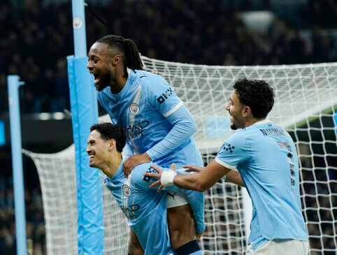 „Man City“ be didesnių problemų žengė į Lygos taurės finalą