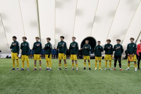 U15 rinktinė kontrolinėje dvikovoje nusileido metais vyresniems varžovams