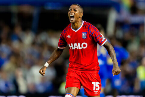 A. Youngas paskelbė apie karjeros pabaigą