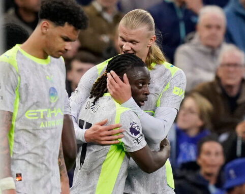 Kelias link „Premier“ lygos titulo „Arsenal“ ekipai pasidarė lengvesnis: „Manchester City“ pametė taškus dramatiškame mače Liverpulyje