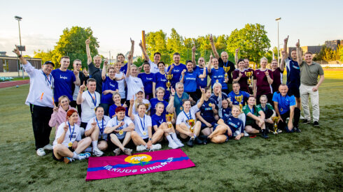 Kauno mokytojai varžėsi futbolo turnyre