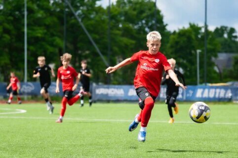 Lietuvos jaunimo futbolo šuolis: žaidėjų – beveik 50 % daugiau, mergaičių komandų – daugiau nei dvigubai