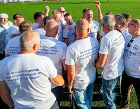 Raudondvaryje pagerbta legendinė Kauno „Inkaro-Grifo“ čempionų karta