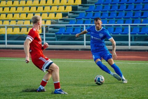 LFF II lyga: dramatiškas lyderių išsigelbėjimas ir emocingas mūšis pajūryje