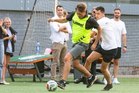 Bendruomenę subūrė tradicinis futbolo turnyras Vilniaus mero taurei laimėti