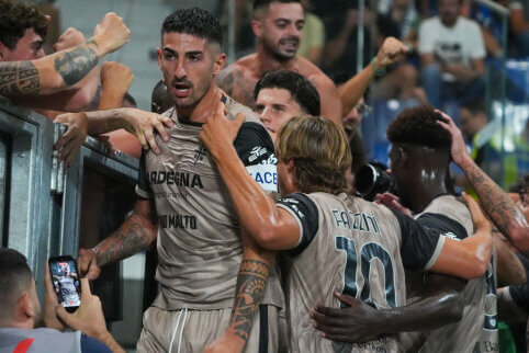 Puikiai sezoną pradėjęs „Cagliari“ įveikė „Atalanta“ klubą
