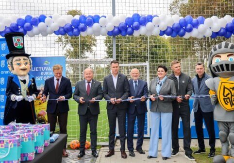 Domeikavoje atidaryta nauja „FIFA arena“ – dar viena moderni erdvė futbolui ir bendruomenei