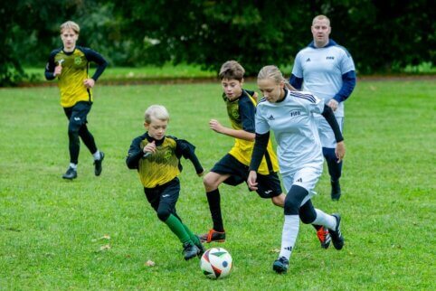 Užnemunės futbolo entuziastai Europos masinio futbolo savaitę paminėjo Keturvalakiuose