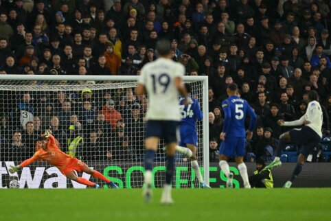 C. Palmeris buvo išvarytas iš aikštės, o „Chelsea“ nusileido „Tottenham“