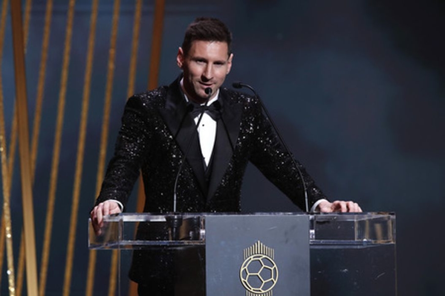 L. Messi žinutė R. Lewandowskiui: „Robertai, tu nusipelnei savo „Ballon d'Or“ titulo“