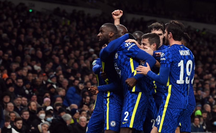 „Chelsea“ žengė į lygos taurės finalą