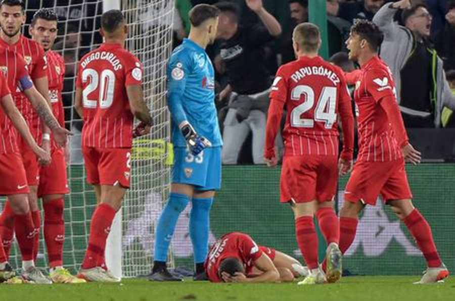 Nesusipratimas Ispanijoje: Sevilijos derbis buvo perkeltas į kitą dieną, nors „Sevilla“ su tuo nesutiko