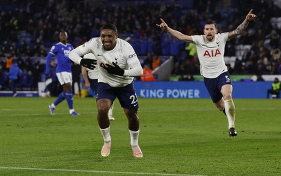 Neįtikėtina: du S. Bergwijno įvarčiai per 79 sekundes išplėšė „Tottenham“ pergalę Lesteryje