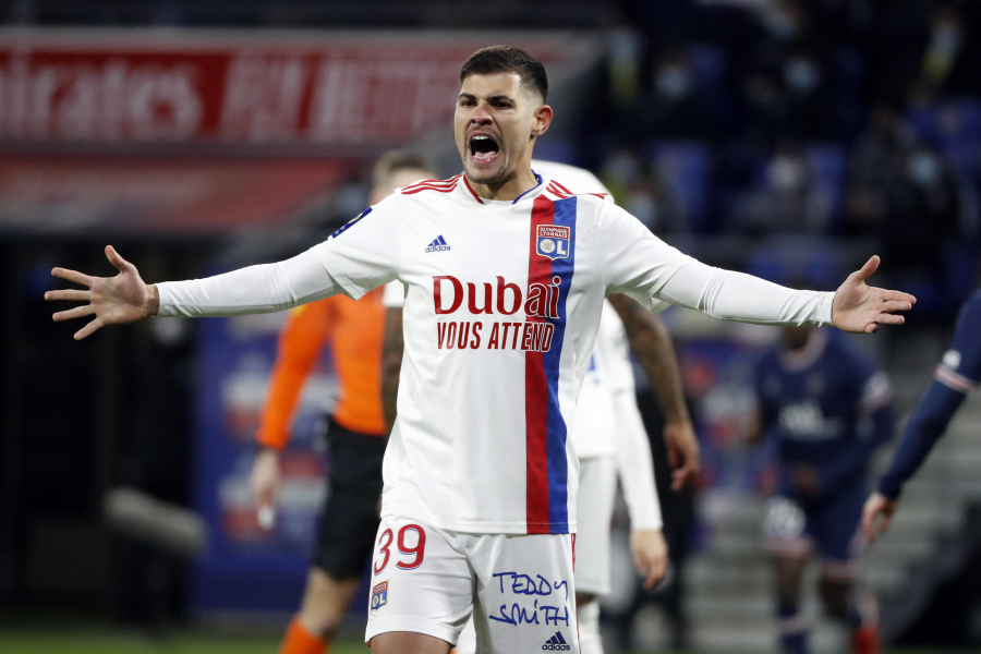 „Lyon“ priėmė nemenką „Newcastle“ pasiūlymą už B. Guimaraesą