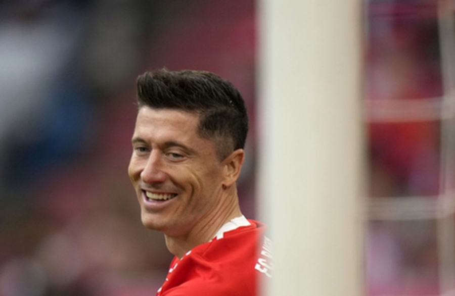 R. Lewandowskis informavo „Bayern“ vadovus, kad nepratęs kontrakto su klubu