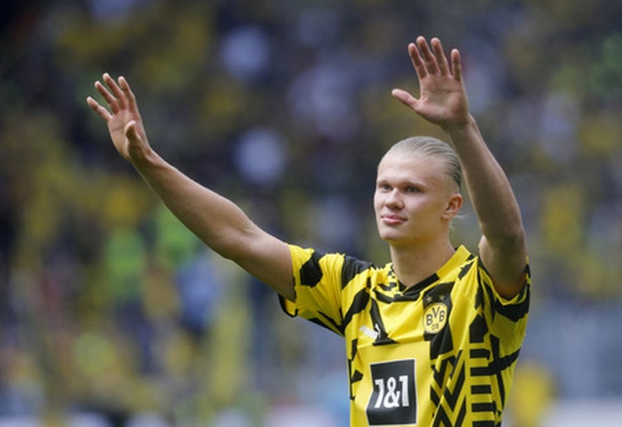E. Haalando atsisveikinimo rungtynėse „Borussia“ užtikrino „Stuttgart“ ekipai likimą lygoje