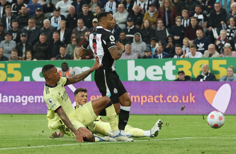 „Newcastle“ priartino „Tottenham“ prie Čempionų lygos