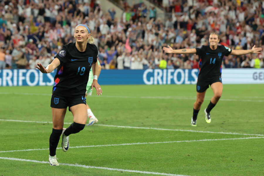Europos čempionate – dar vienas dramatiškas anglių išsigelbėjimas, lėmęs bilietą į finalą