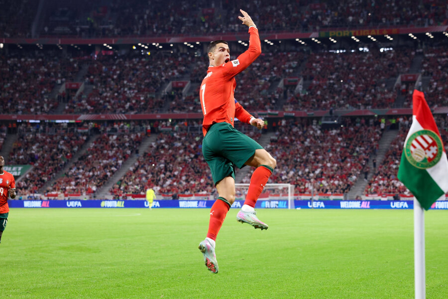 PČ atranka: prancūzai vos įveikė islandus, Anglija sutriuškino Serbiją, o C. Ronaldo pelnė dar vieną karjeros įvartį