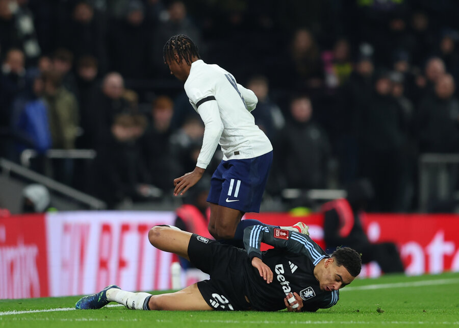 „Aston Villa“ eliminavo „Tottenham“ iš FA taurės