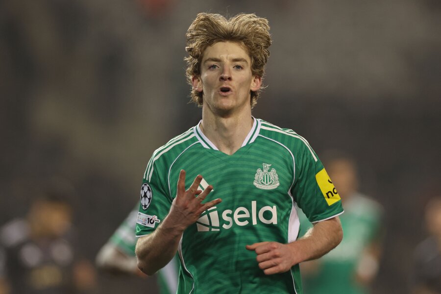 Čempionų lyga: A. Gordono „pokeris“ nulėmė triuškinančią „Newcastle“ pergalę