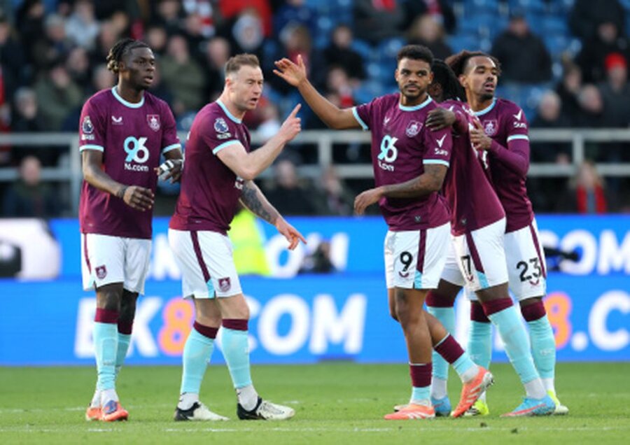 Neįtikėtina: dramatiškame 7 įvarčių trileryje „Burnley“ ekipa liko be nieko po VAR sprendimų