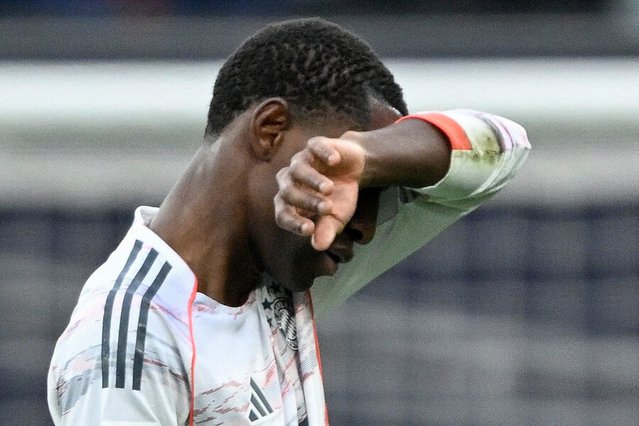 Devyniese mačą užbaigusi „Bayern“ ekipa nepalaužė Lėverkuzeno „Bayer“ ekipos