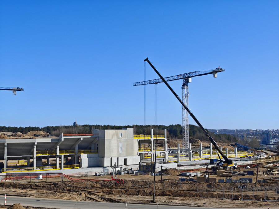 Nuotraukomis pasidalijęs Vilniaus meras: stadionas kyla kiekvieną dieną