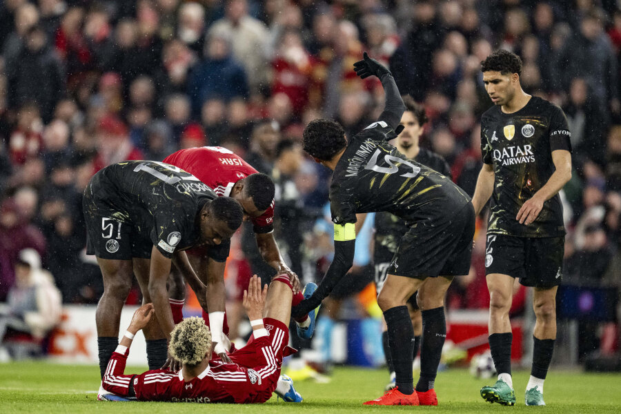 H. Ekitike ilgam iškrito iš rikiuotės