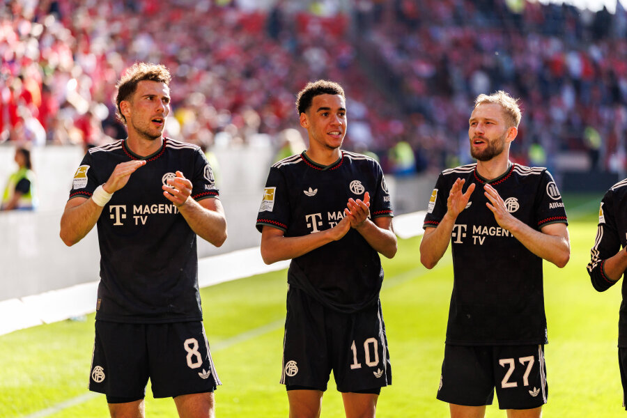 Vokietijoje – neįtikėtinas „Bayern“ sugrįžimas iš 3 įvarčių deficito