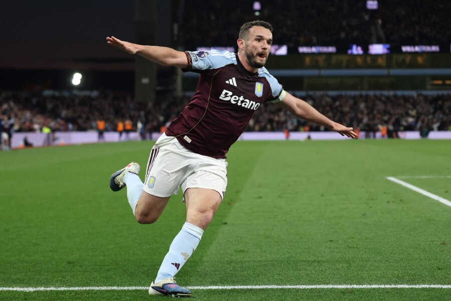 „Aston Villa“ sutriuškino „Liverpool“ bei užsitikrino vietą Čempionų lygoje