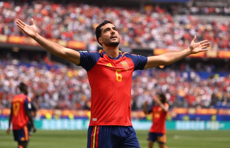 M. Merino – vėl herojus: Ispanija po varžovų vartininko klaidos žengė į pusfinalį