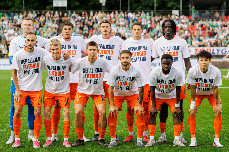 Smūgis Gargždų futbolo bendruomenei – vietoje taip reikalingo maniežo, statinys, nekeliantis emocijų niekam?