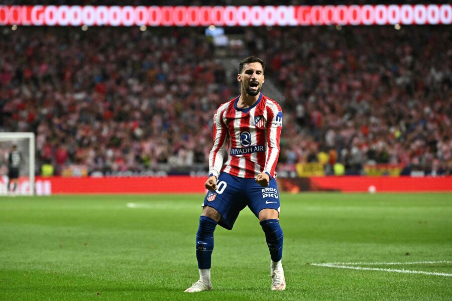 Nuostabūs A. Baenos ir K. Lee įvarčiai išplėšė pirmą „Atletico“ pergalę naujame sezone
