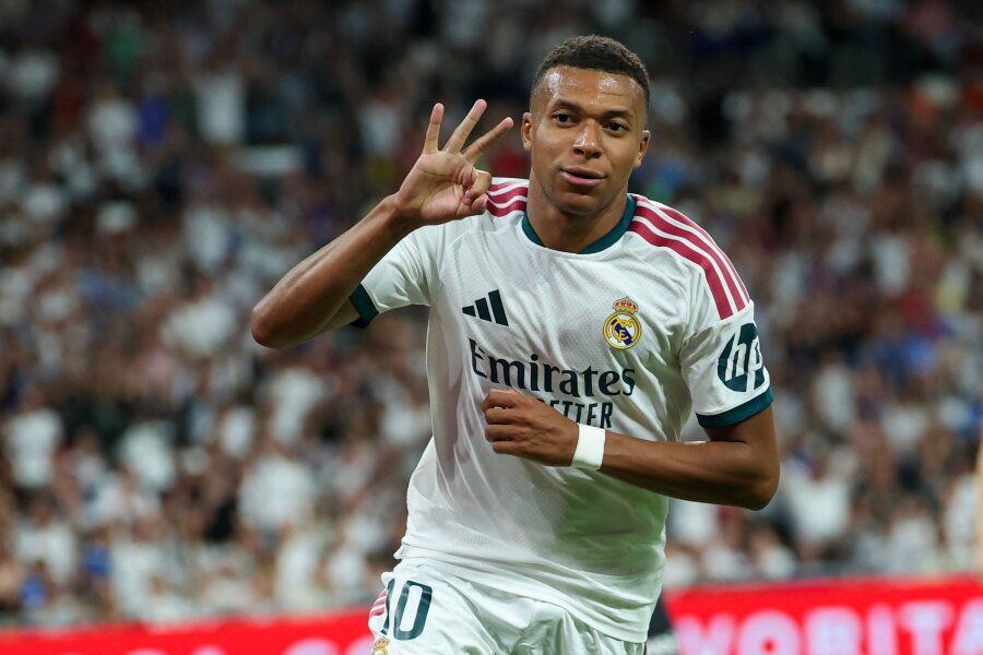„Real“ namuose sutriuškino „Real Sociedad“, o K. Mbappe pelnė „hat-tricką“