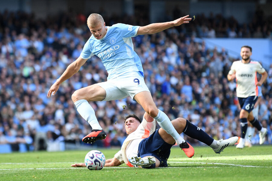 E. Haalando įvartis lėmė trečiąją „Man City“ pergalę