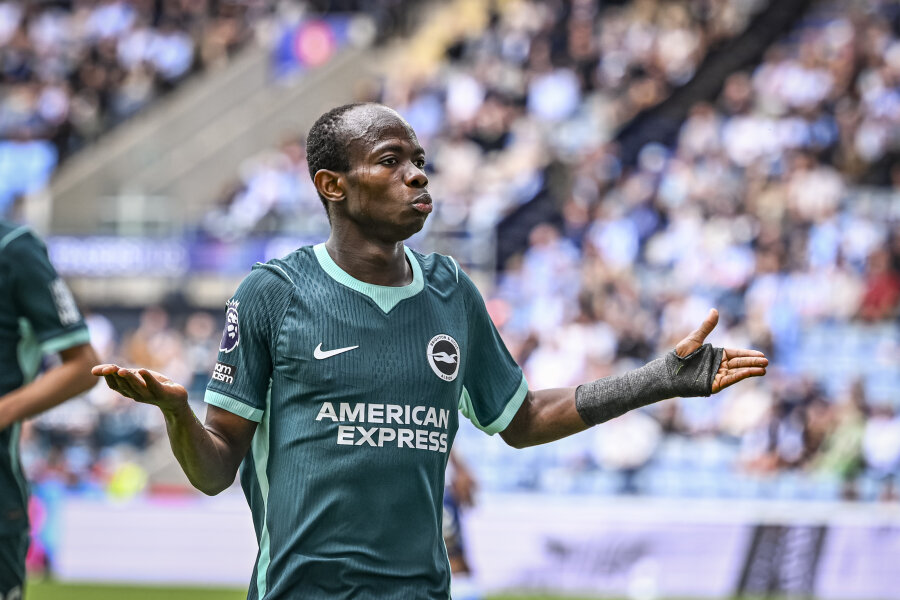 „Brighton“ išvykoje sumindė į „Premier“ lygą grįžusią „Coventry City“ ekipą